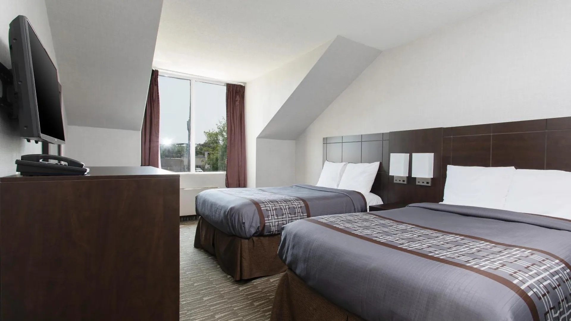 Super 5 Inn Mississauga Motel